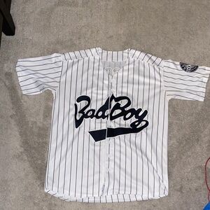 Men’s Striped White and Black Baseball Jersey